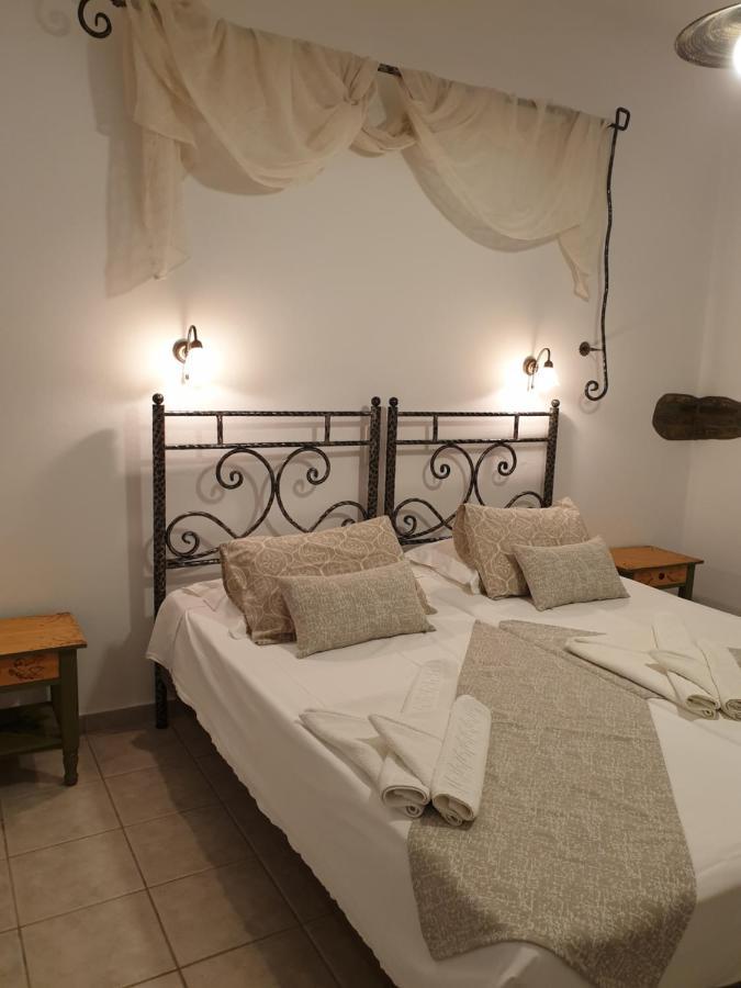 Sifnos Hotel Benaki Platis Gialos  Exterior photo