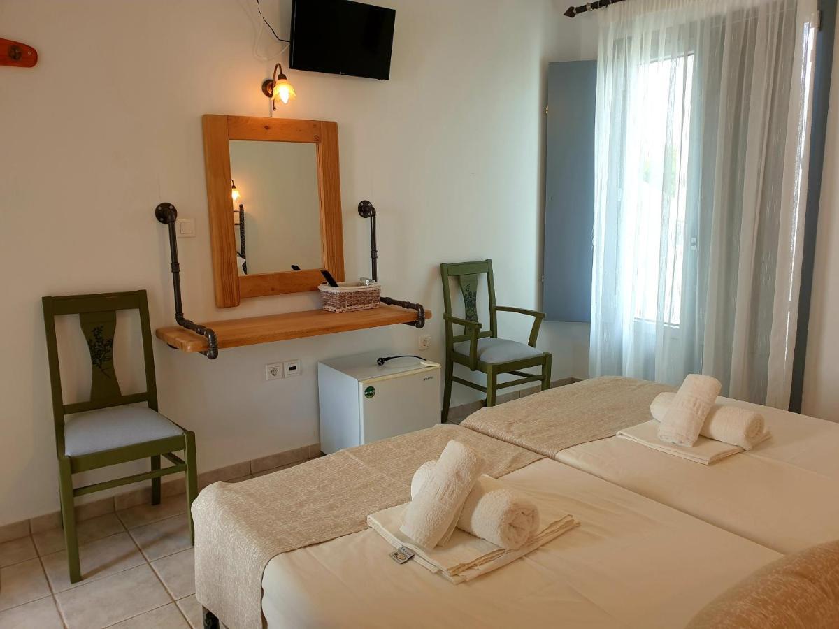 Sifnos Hotel Benaki Platis Gialos  Exterior photo