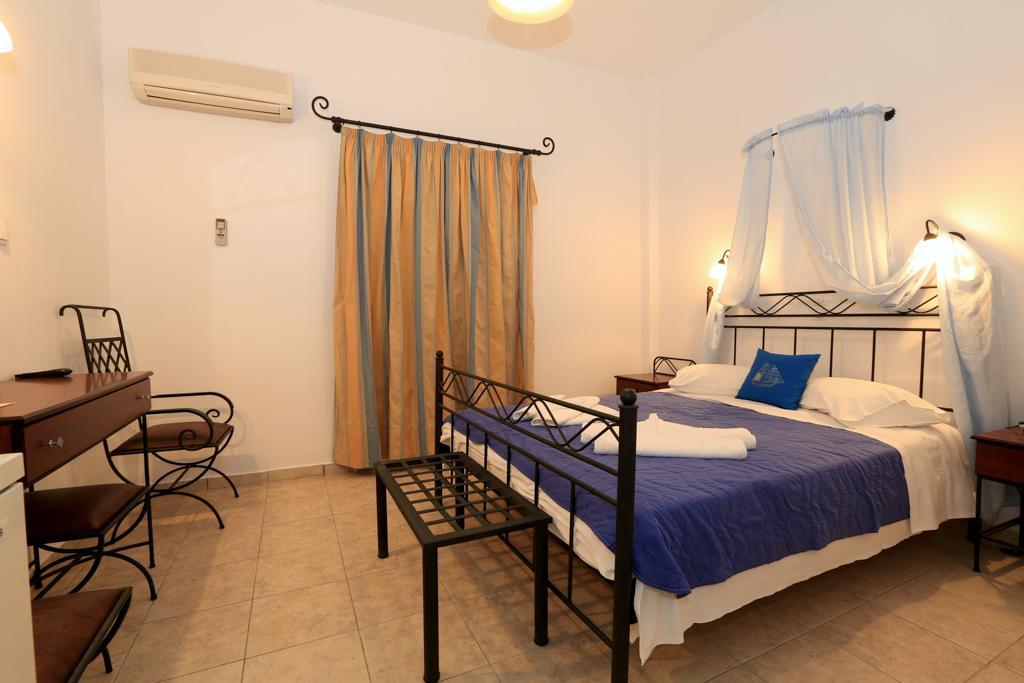 Sifnos Hotel Benaki Platis Gialos  Exterior photo