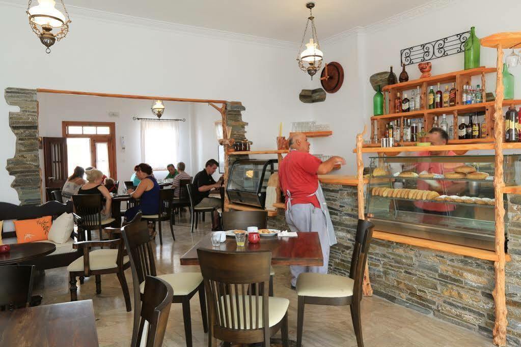 Sifnos Hotel Benaki Platis Gialos  Exterior photo